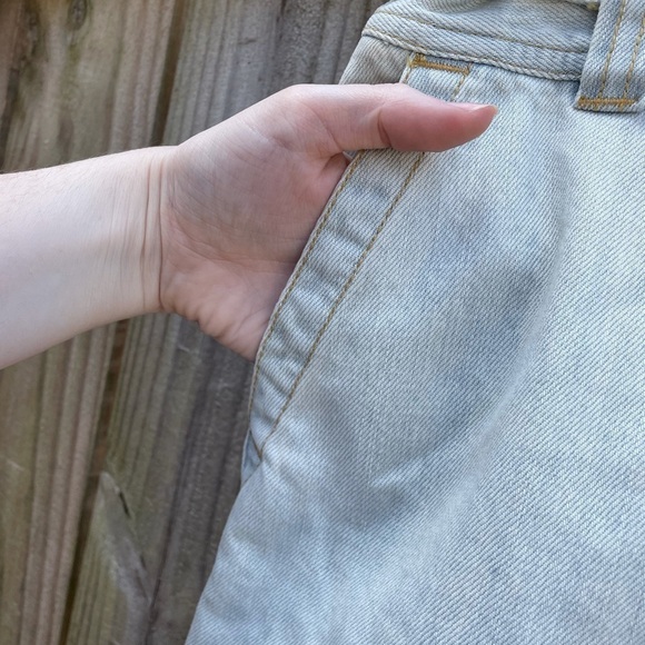 NWT Tommy Hilfiger Light Wash Denim Paperbag Waist Mini Skirt - Picture 3 of 8